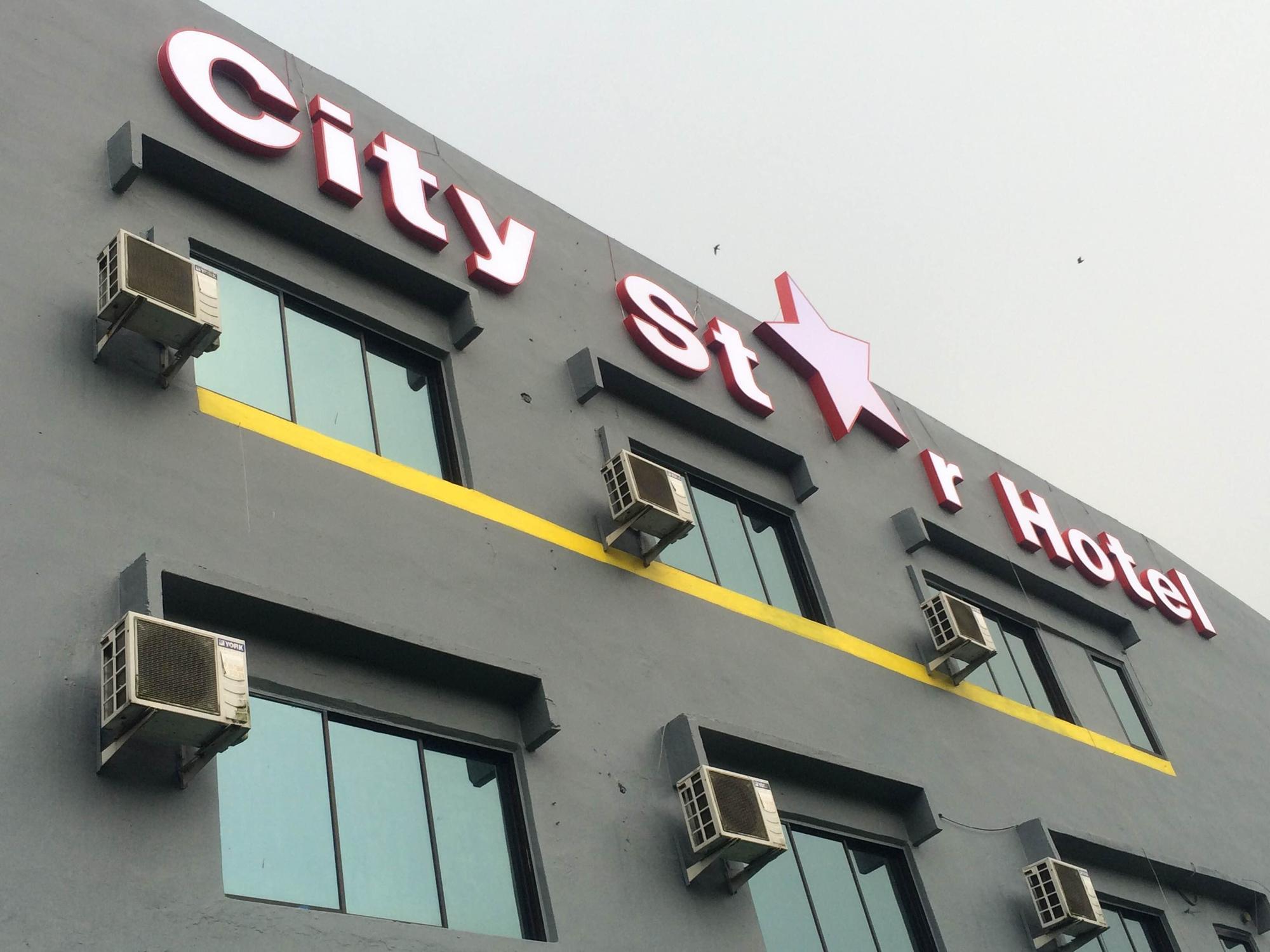 City Star Hotel Kulai Exterior foto